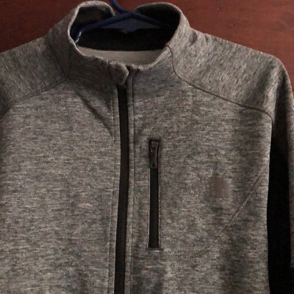 North Face Performance pullover - Picture 2 of 4